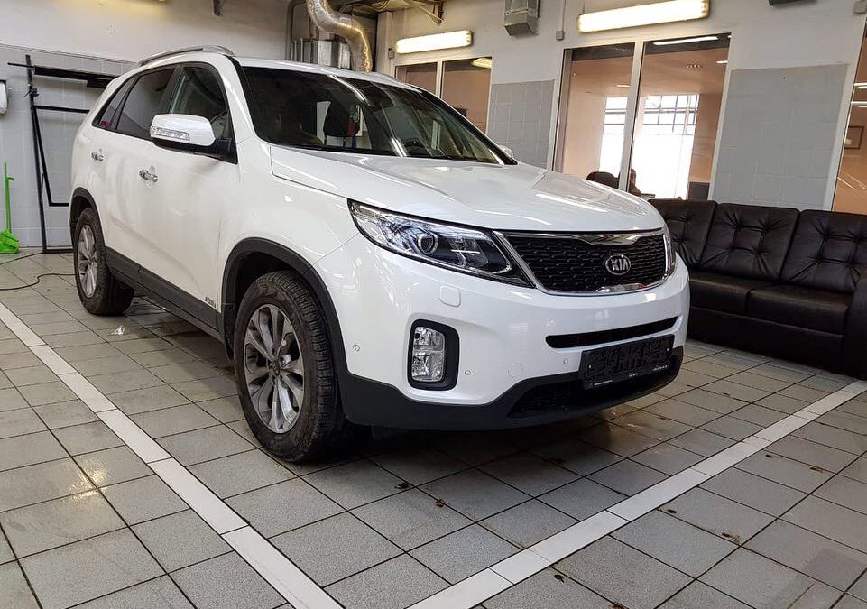 Бронирование передней части авто антигравийной пленкой — KIA Sorento