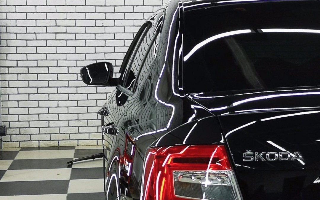 Skoda Octavia — 2-х фазная мойка авто, чистка кузова и полировка, консервация