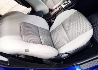 Mazda 3 — химчистка сидений и бережная мойка автомобиля